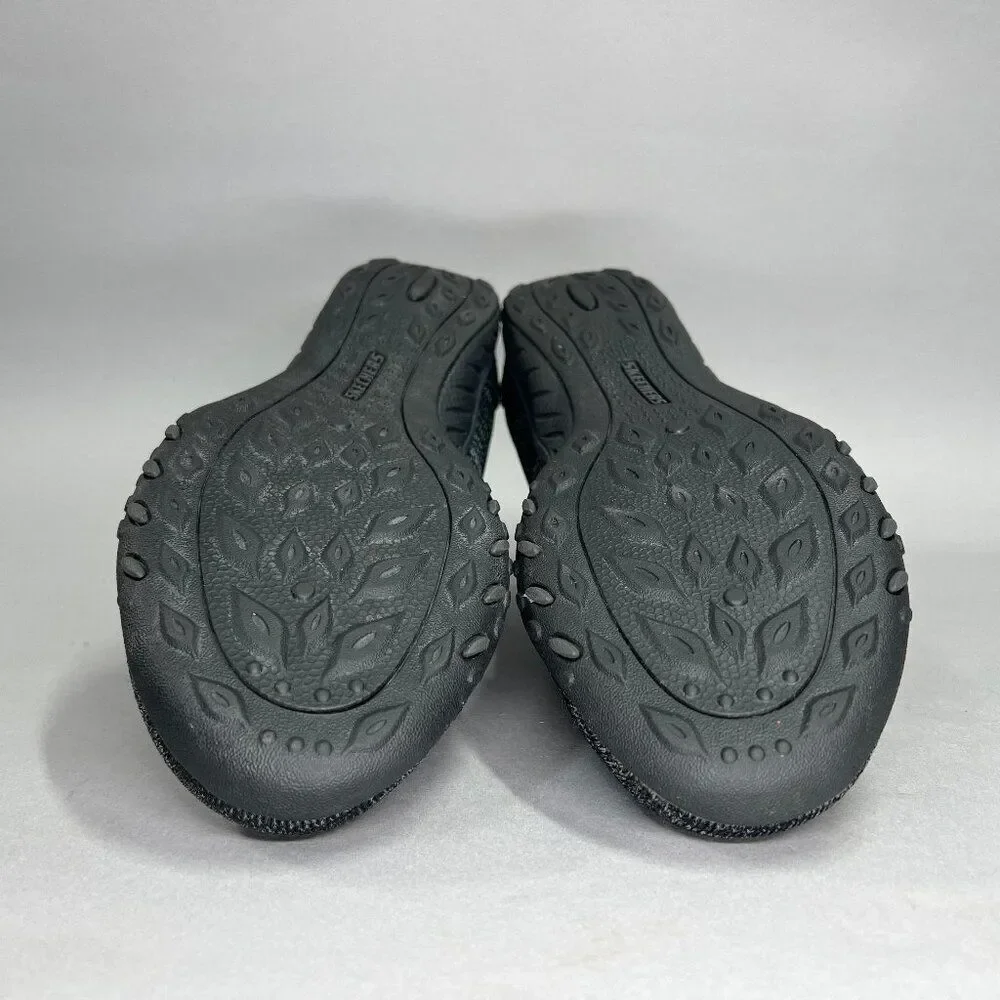 Skechers Women's Size 10 Breathe Easy‎ Like Crazy Slip-On Athletic Shoes